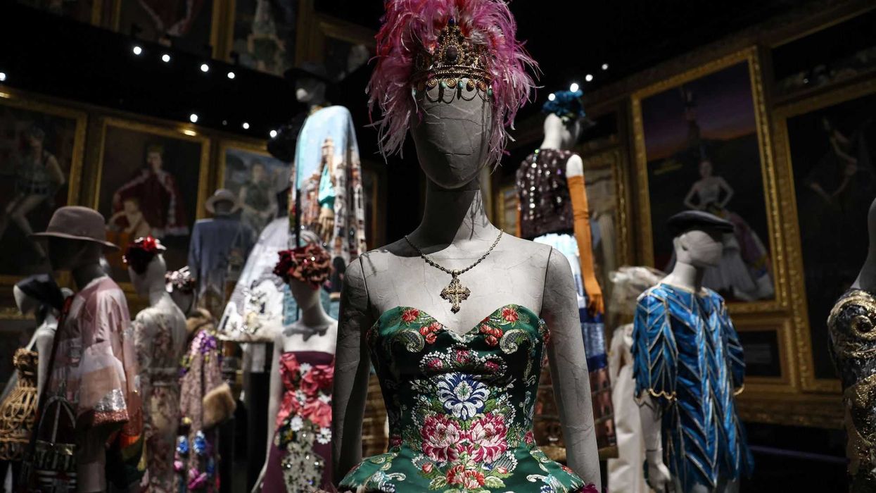 Dolce&Gabbana desembarca por fin en París con una gran antología en el Grand Palais. AFP.