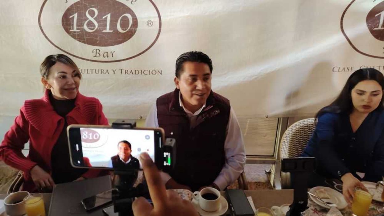 Ezequiel Montes busca agilizar trámites para licencias y permisos.