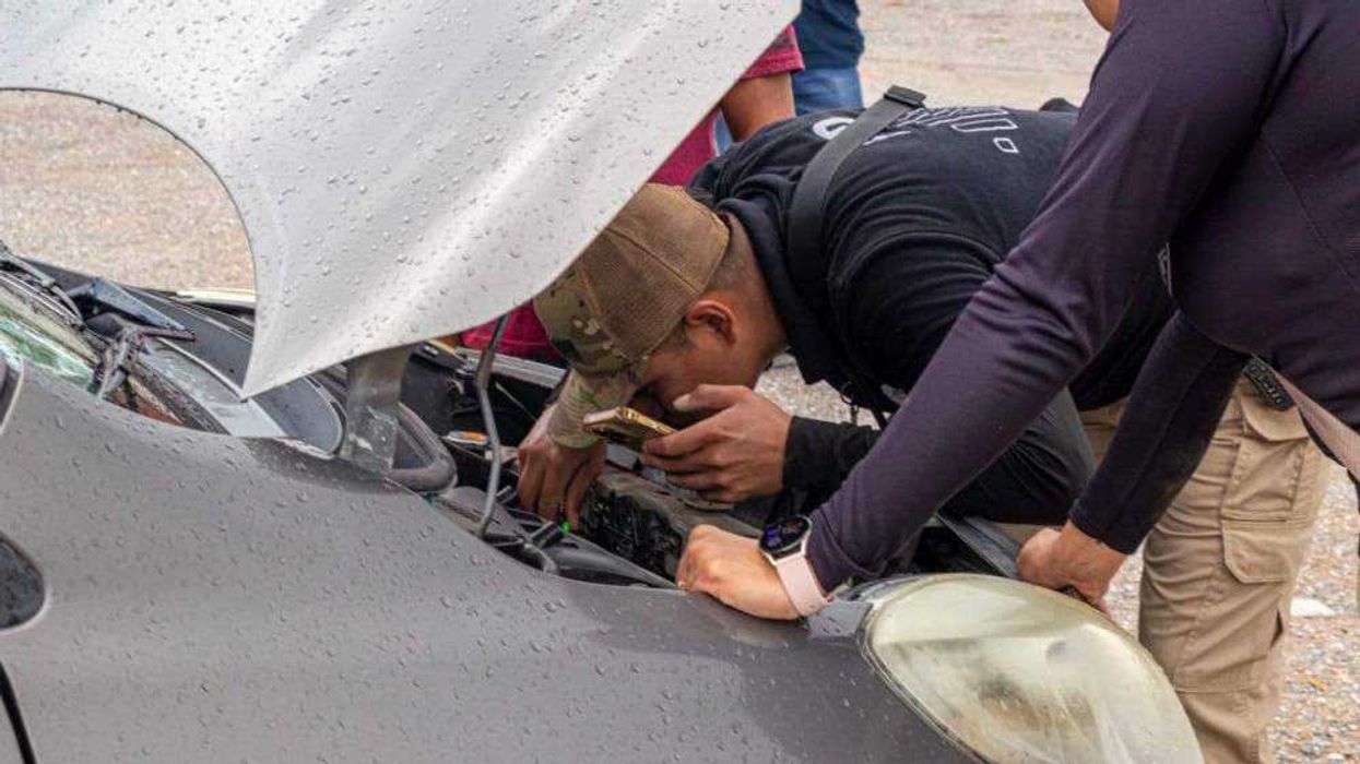 FGE asegura 2 vehículos robados en operativo de Ezequiel Montes.